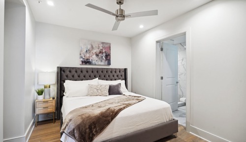 Classic Condo, 4 Bedrooms