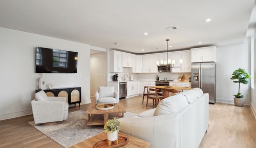 Standard Condo, 3 Bedrooms