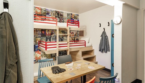 Room, Multiple Beds