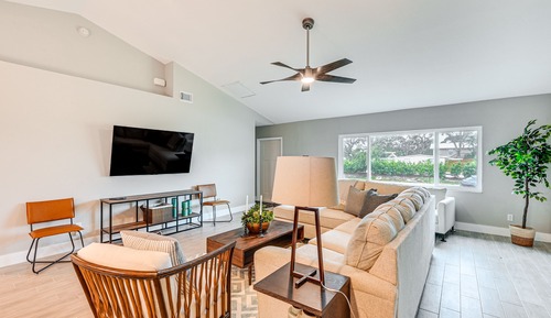 House (2 Bedrooms)