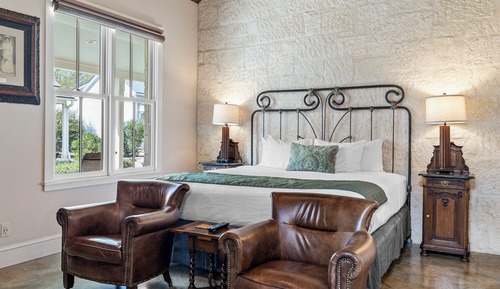 Cabin, 1 King Bed, Fireplace, Garden View