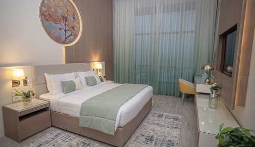 Executive Suite With Pool View