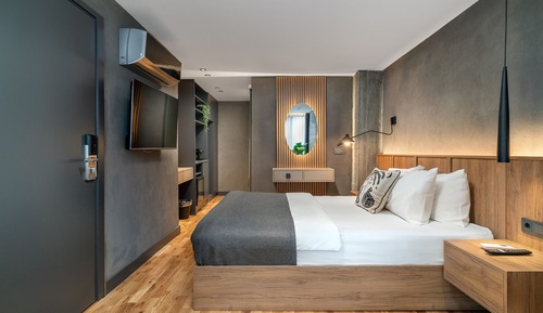 Design Double Room, 1 Queen Bed, Courtyard View