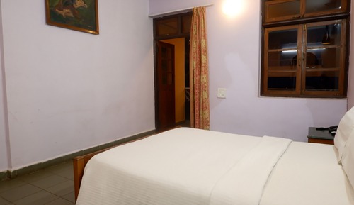 Economy Triple Room