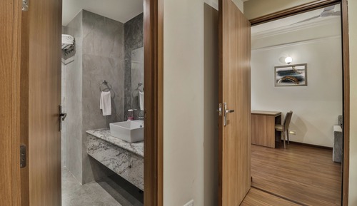 Deluxe Suite