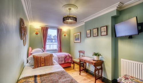 Standard Twin Room, Ensuite, City View