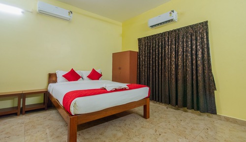 Family Room, 2 Double Beds, City View