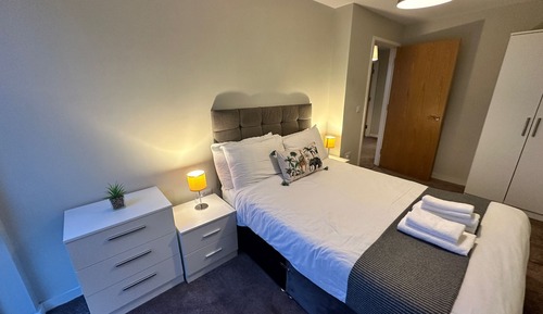Two bedroom Apartment with Balcony