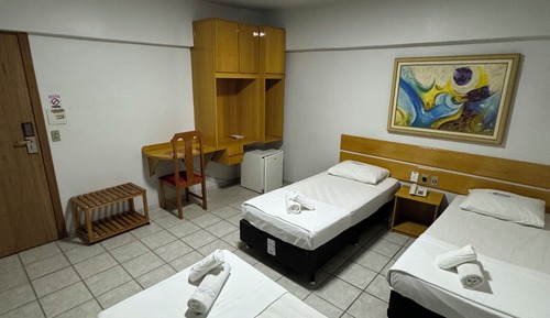 Room, 3 Twin Beds