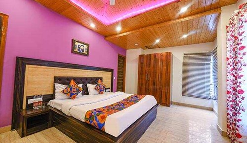 Family Room, 1 King Bed
