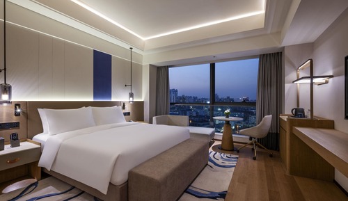 Superior Room, 1 King Bed