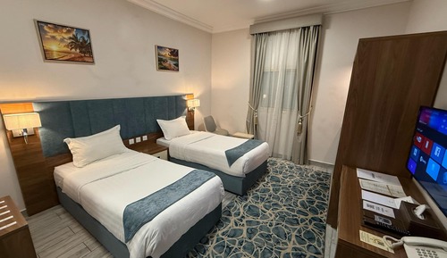 Junior Suite, 1 King Bed, Mountain View