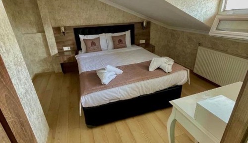 Deluxe Studio, City View
