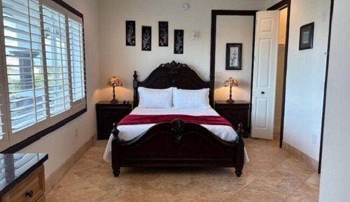 Deluxe Studio Suite