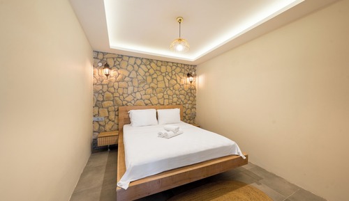 Basic Apartment, 2 Double Beds, Kitchen, Garden View