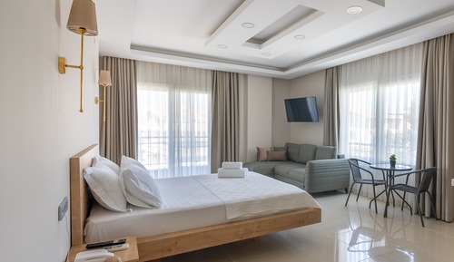 Premium Studio Suite, 1 Queen Bed with Sofa bed, Sea View