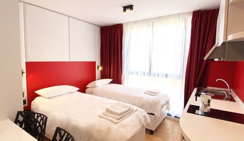 Deluxe Studio Suite