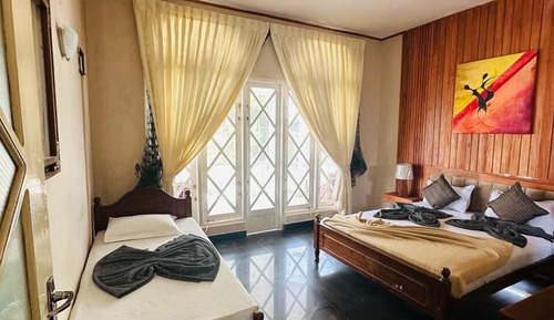 Deluxe Studio Suite