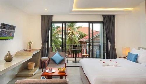 Family Room, Pool View