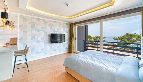 Basic Room, 1 Bedroom (Earl Gray 303 (Ocean View))
