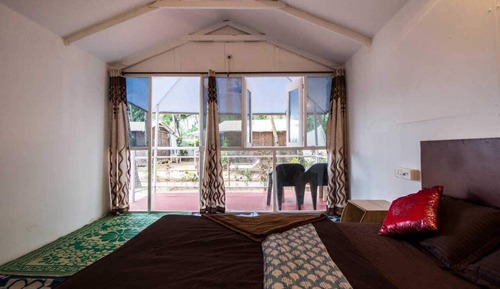 Executive Cottage, Sea View