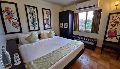 Family Suite For 6 Person (3 Bedroom With Living Room)
