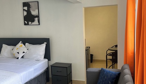 Deluxe Room #7