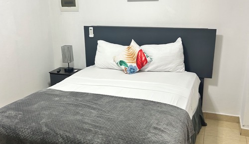 Deluxe Room #8