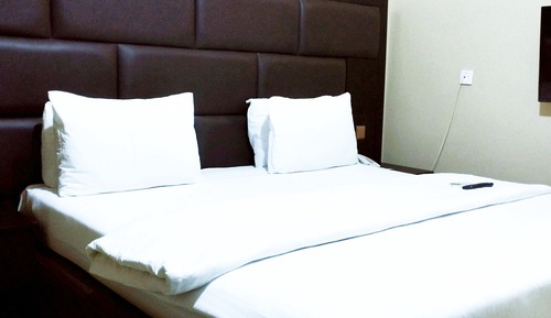 Luxury Suite