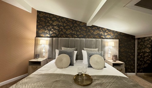 Grand Apartment