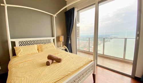 Family Apartment, 3 Bedrooms, Sea View, Sea Facing