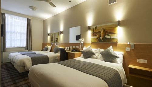Triple Room