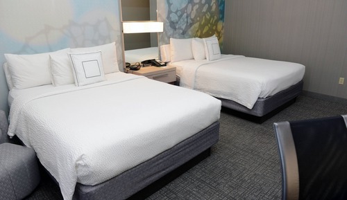 Room, 2 Queen Beds, Non Smoking (Mobility/Hearing Accessible, Tub)