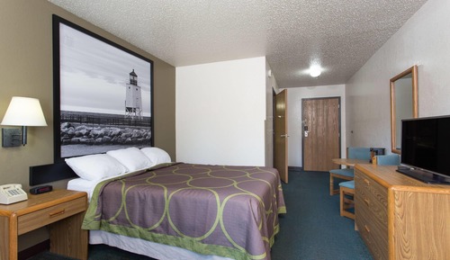 Standard Room, 1 Queen Bed