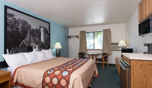 Standard Room, 1 King Bed