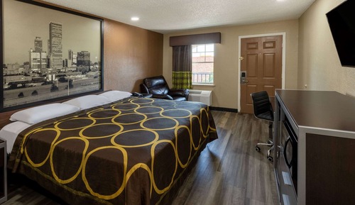 Room, 1 King Bed, Microwave