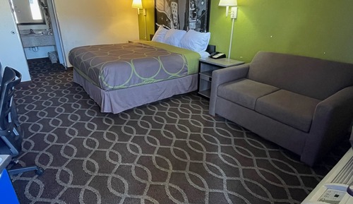 Standard Room, 1 King Bed