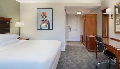 Deluxe Room, 1 Queen Bed, Non Smoking