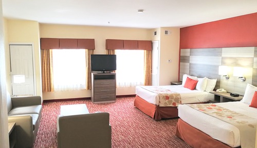 Suite, 2 Queen Beds