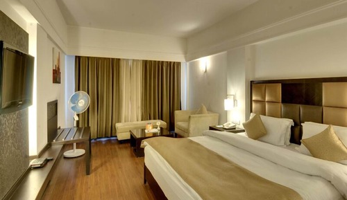 Deluxe Room, 1 King Bed