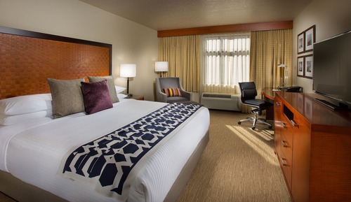 Traditional Room, 1 King Bed, Accessible