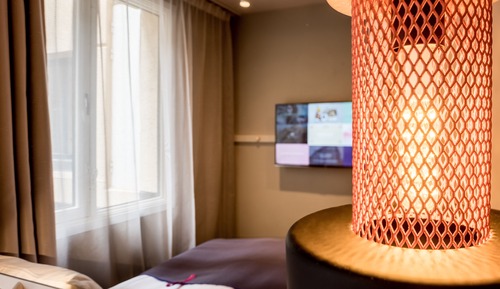 Standard Room, 1 Queen Bed