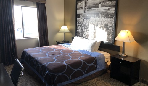 Standard Room, 1 King Bed