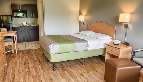 Standard Room, 1 Queen Bed, Non Smoking