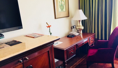 Taj Club, Club Room, 1 King Bed