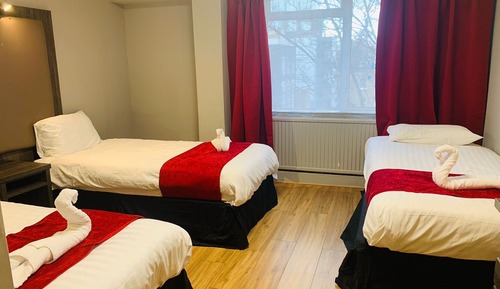 Triple Room