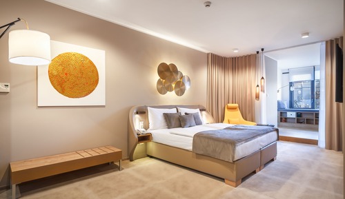 Junior Suite, City View