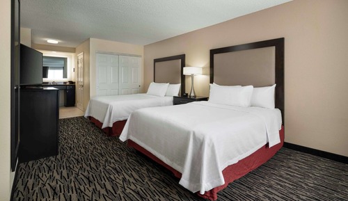 Suite, 2 Queen Beds, Accessible, Non Smoking (Roll-in Shower)