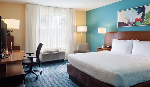 Room, 1 King Bed (Mobility/Hearing Accessible, Tub)