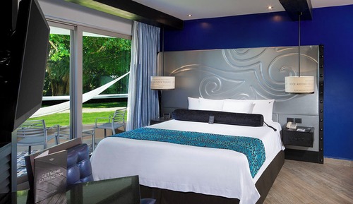 Deluxe Room, 1 King Bed (Heaven)